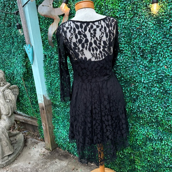Black lace Free People dress, size 6 - Picture 3 of 4